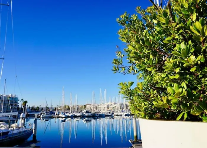 Apartamento At The Marina *