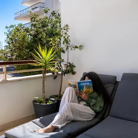 At The Marina Apartament *