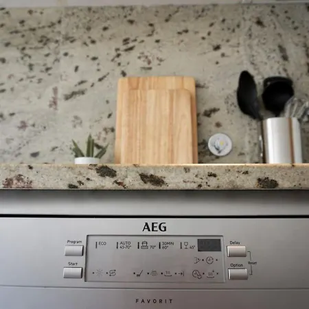 Apartment At The Marina *